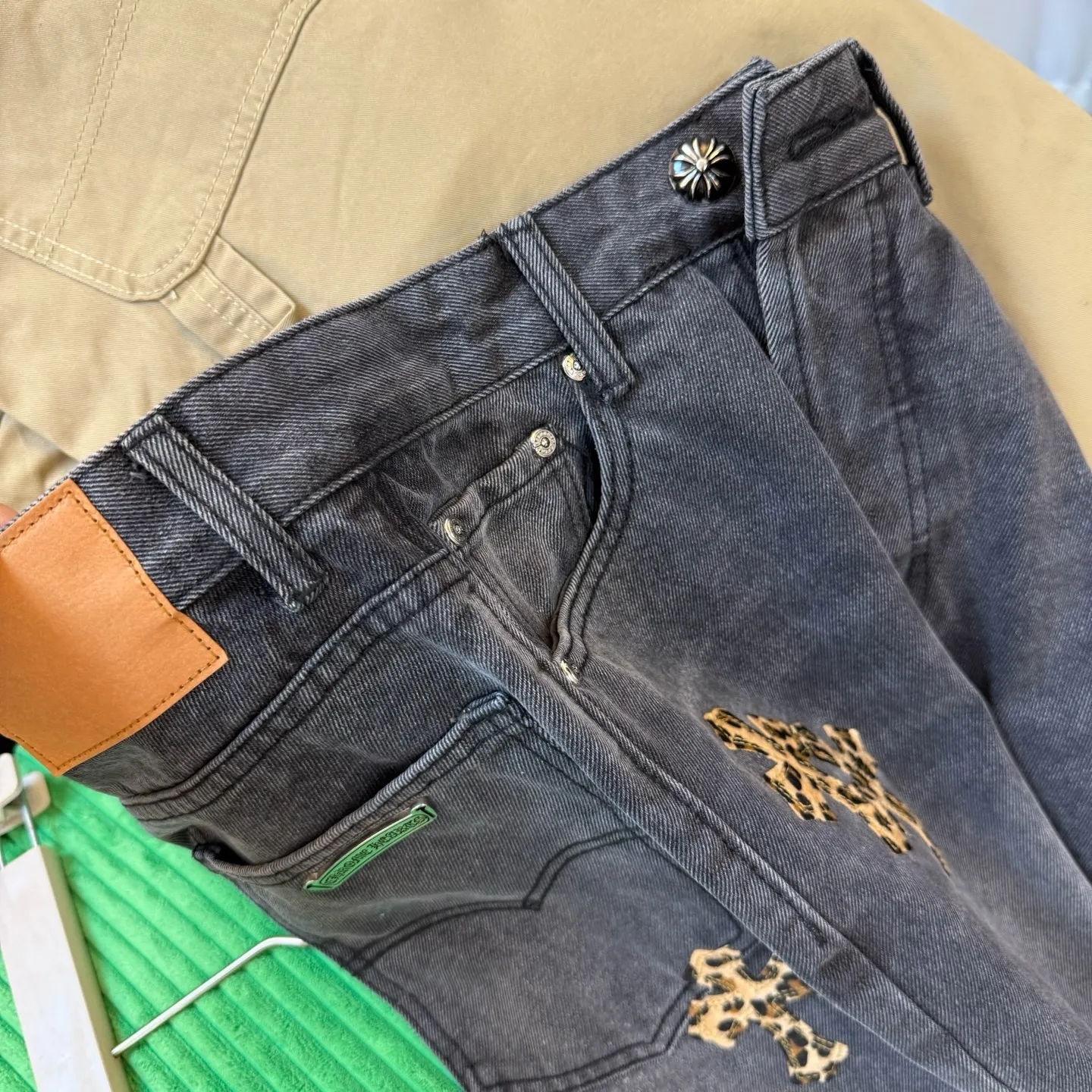 P260 model number: D317 Chrome Hearts gray striped jeans SIZE #28 30 32 34
